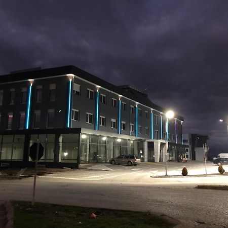 Kubi Hotel Struga Eksteriør billede