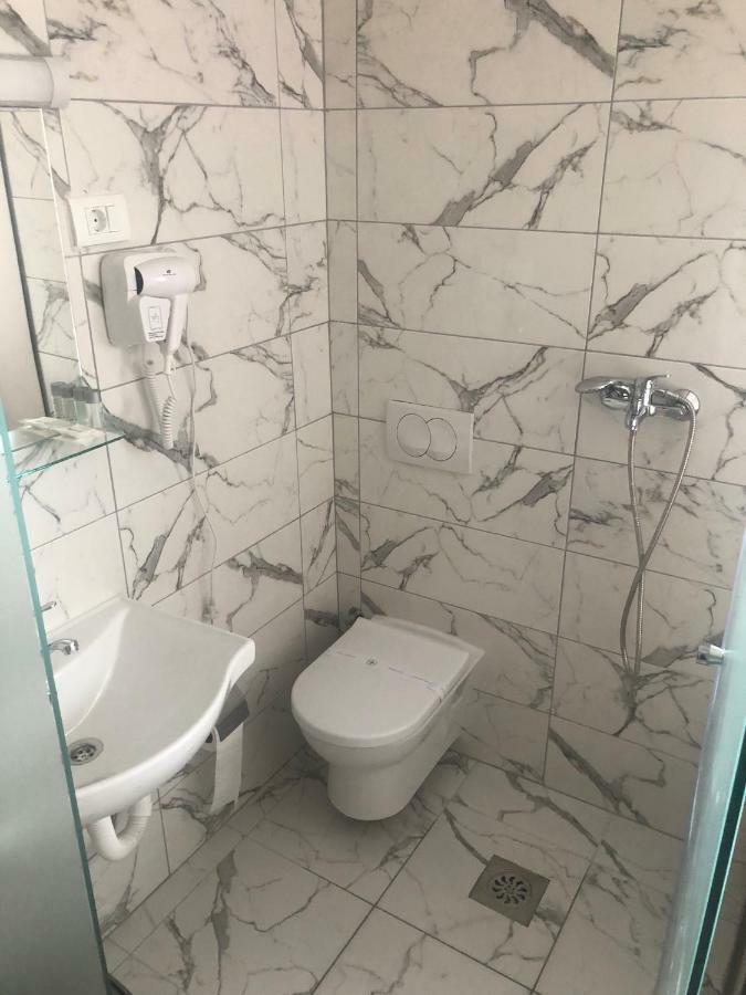 Kubi Hotel Struga Eksteriør billede