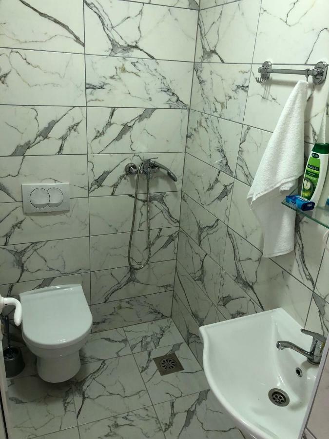 Kubi Hotel Struga Eksteriør billede